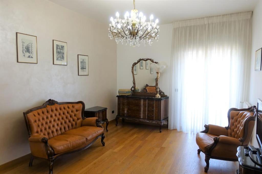 Bari 68 - Comfort Moderno & Fascino Antico Buitenkant foto